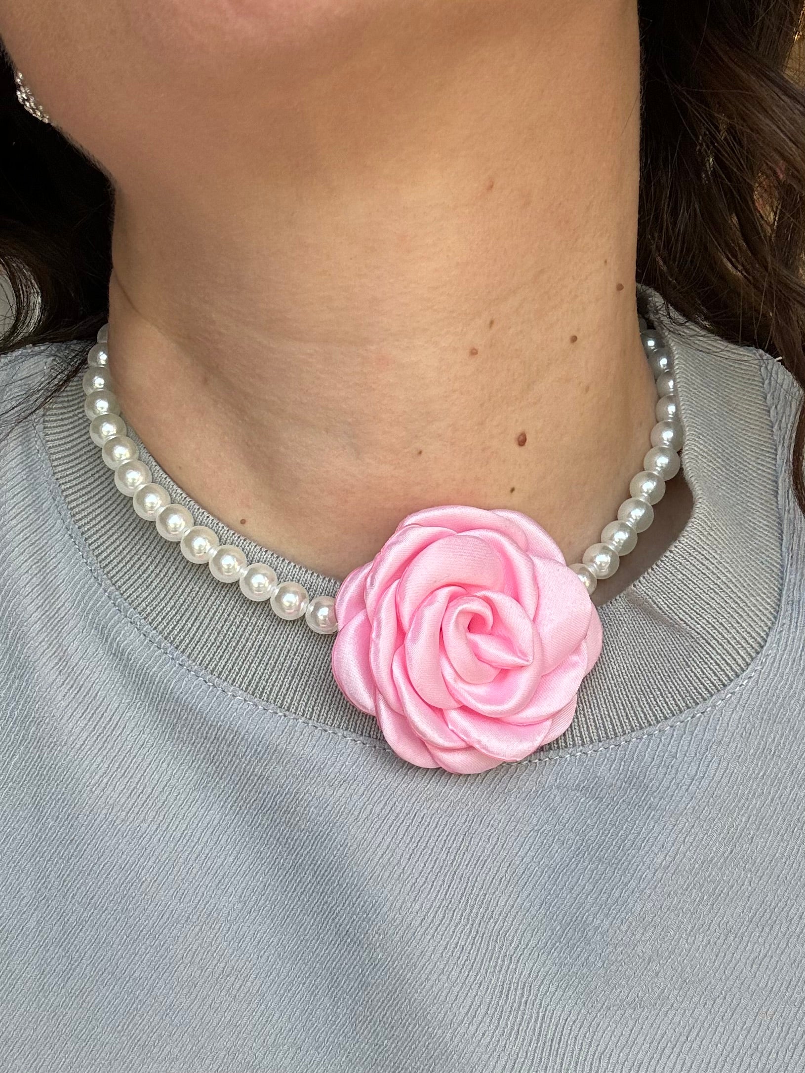 Collana perle e rosa